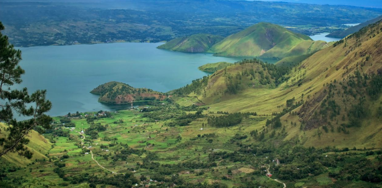 Lingkungan Alam (Photo by Irfannur Diah on Unsplash)